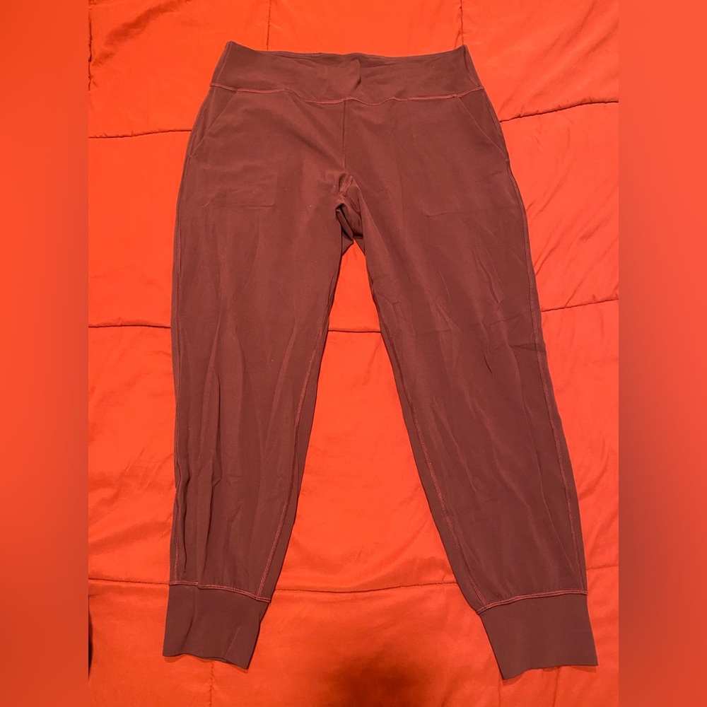 ✨lululemon joggers✨